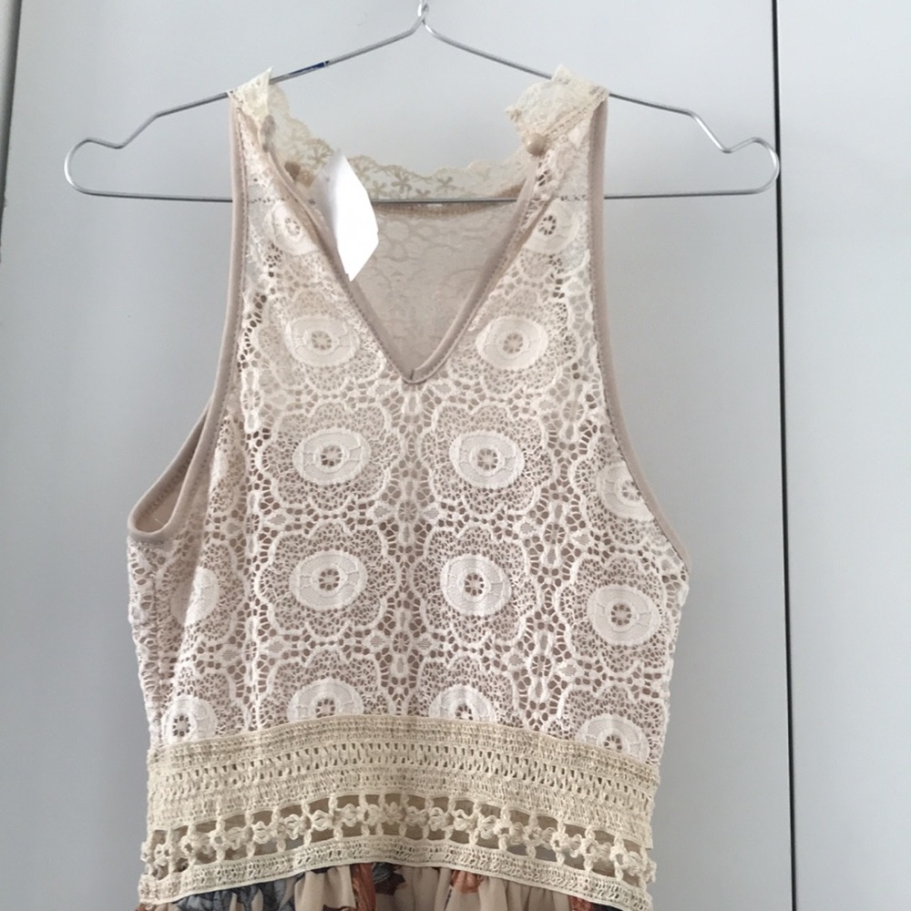 Lace floral dress size medium - Picture 7 of 10